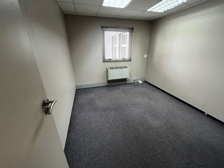 To Let commercial Property for Rent in Rosendal Western Cape